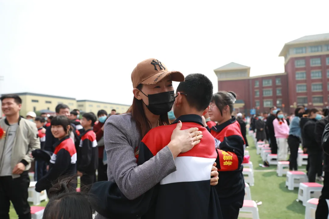 邯郸市开阳中学举办校园开放日，家校共育，感受成长，收获感动