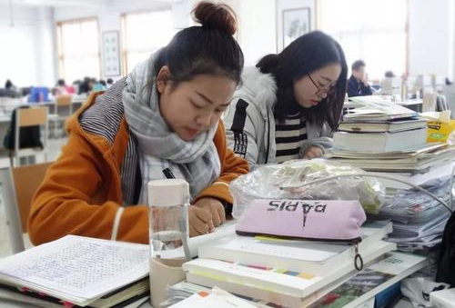 说英语四级没过，不影响考研的，不是“不懂”就是“坏”