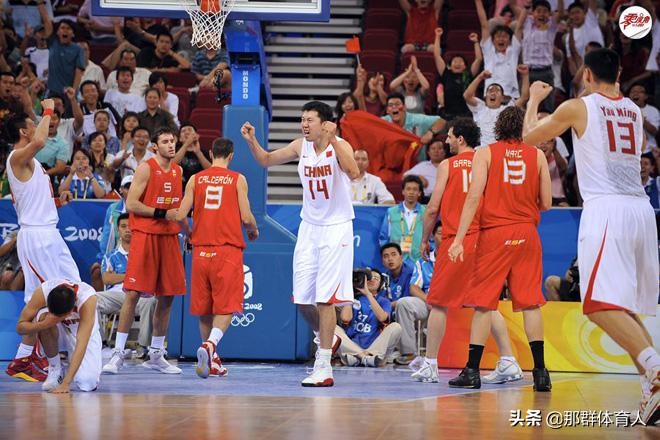 最强NBA王治郅海报(王治郅：从天才到伟大，以及那消失的1800天)