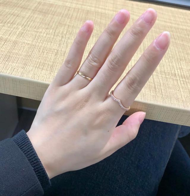 短粗手指戒指图片大全(什么样的人不适合) - 赤虎壹号