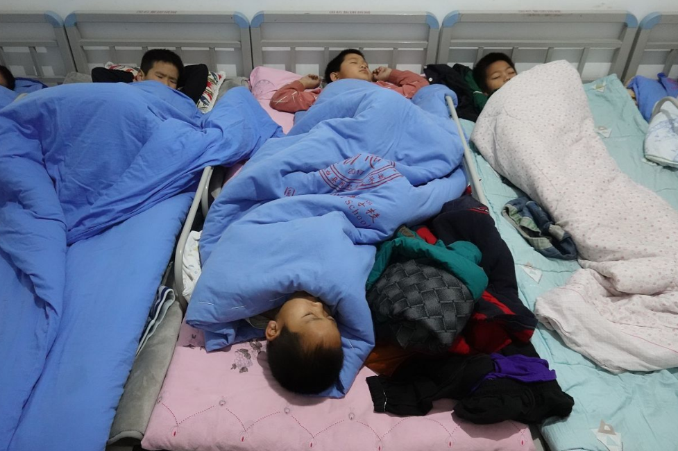 “寄宿学校容易毁了孩子”，班主任说出真相，你还敢让孩子寄宿吗