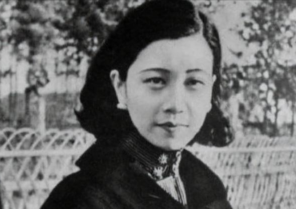 民国十大美女，你知道几位？第一名是金庸爱而不得的白月光