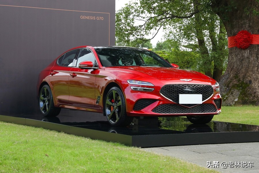 24.98万的“小宾利”，纵置2.0T+后轮驱动，捷尼赛思G70能火吗？