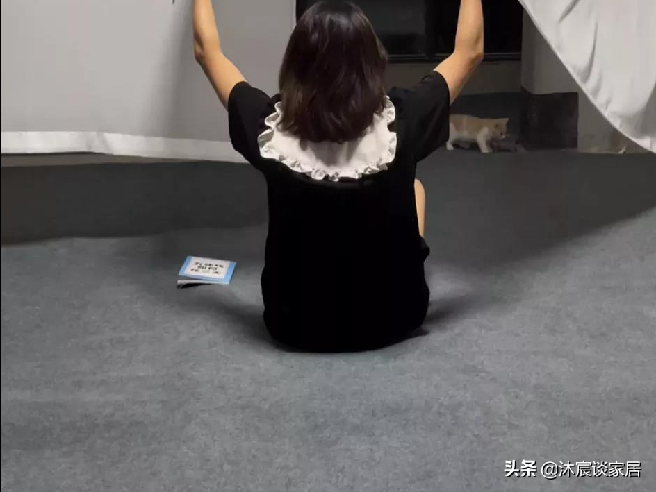 住毛坯房是一种时尚？看完这对夫妻的家，原来不装修也是一种幸福