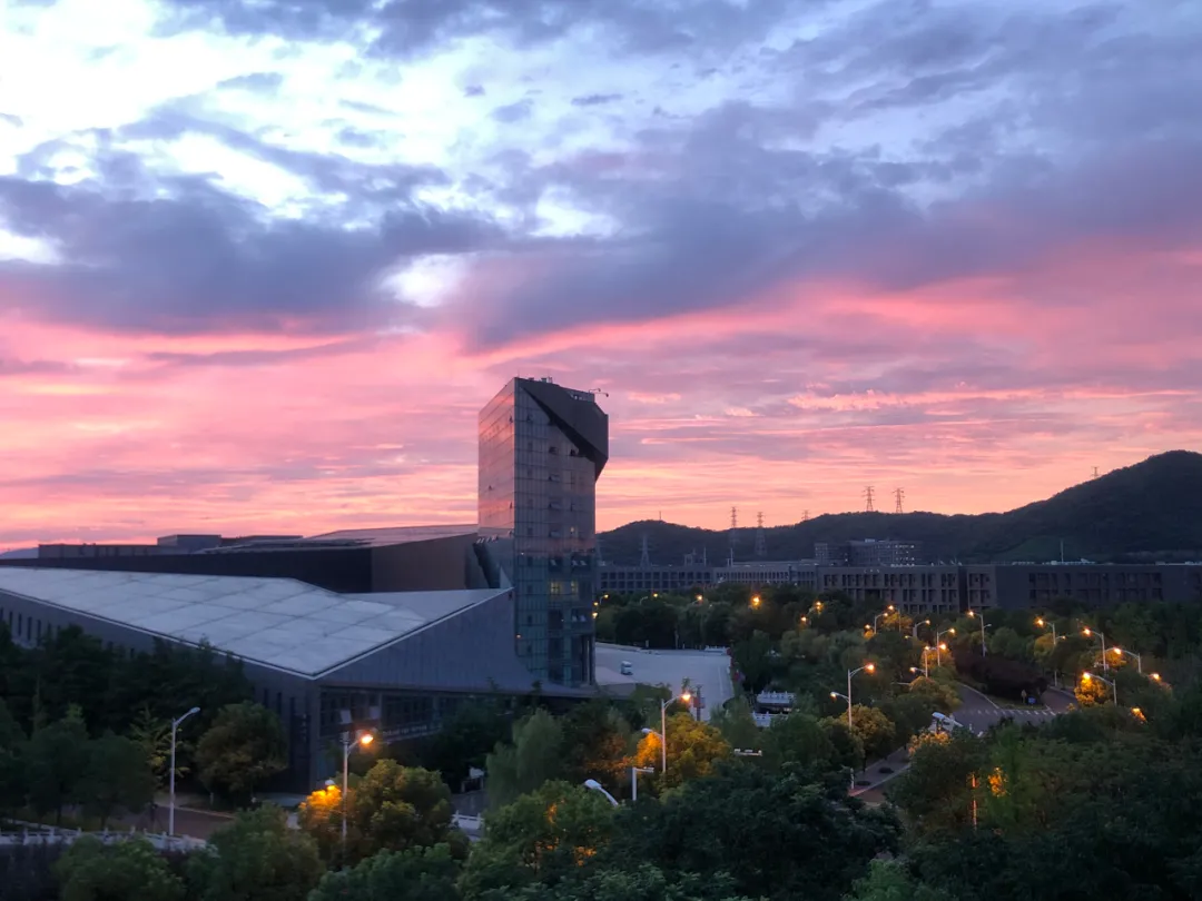 南京大学，生日快乐！