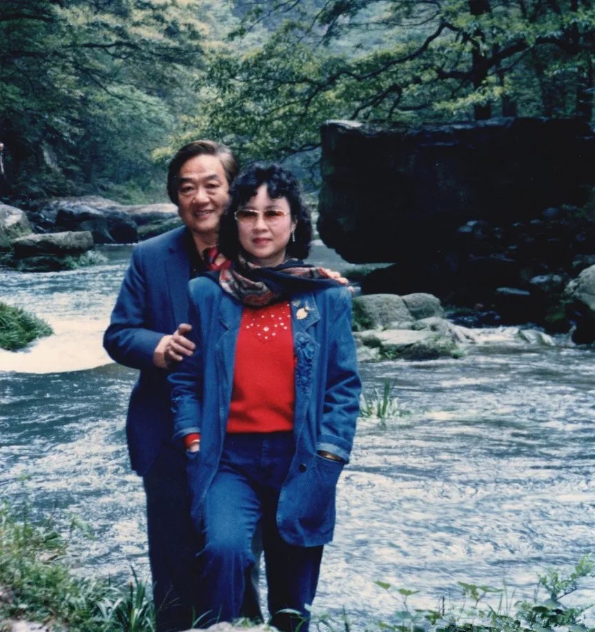 琼瑶的“励志人生”：2次高考落榜，3段辛酸情史，终成言情教母