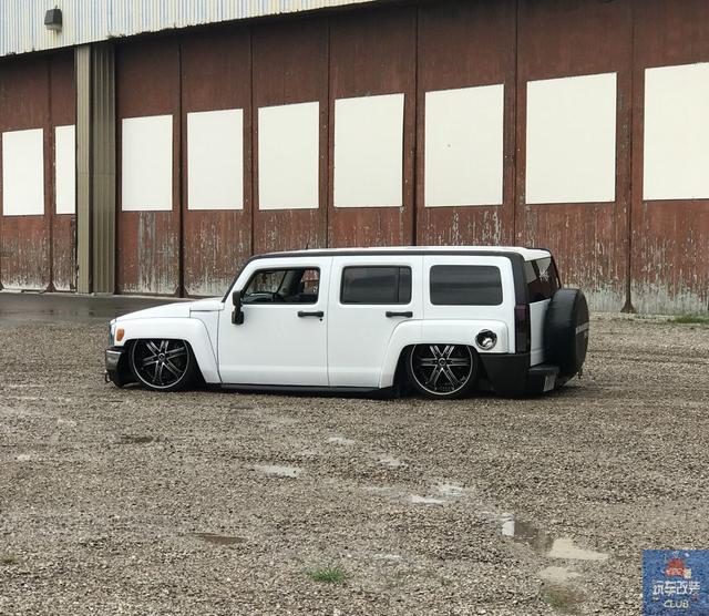 这是一辆“让人无法接受”“低趴姿态”的悍马Hummer H3