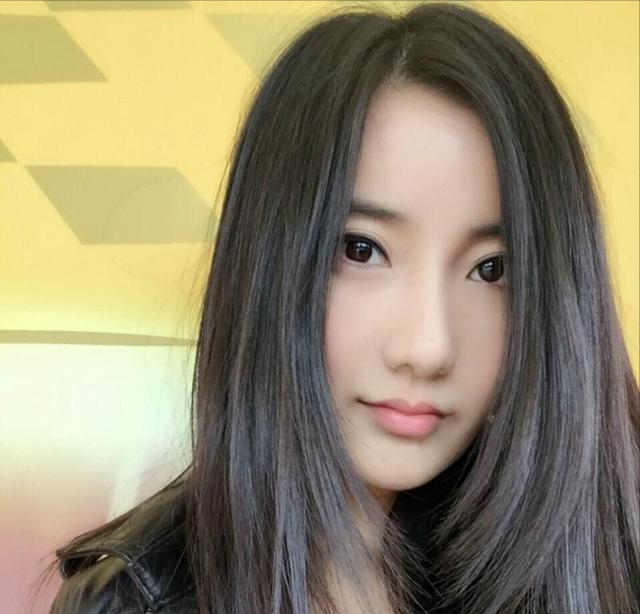 清华大学最美校花，颜值颇高，高考“双料状元”