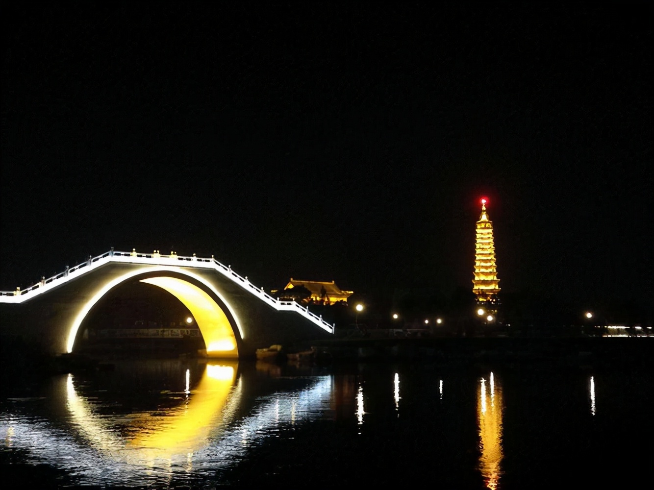 石拱桥图片夜景图片