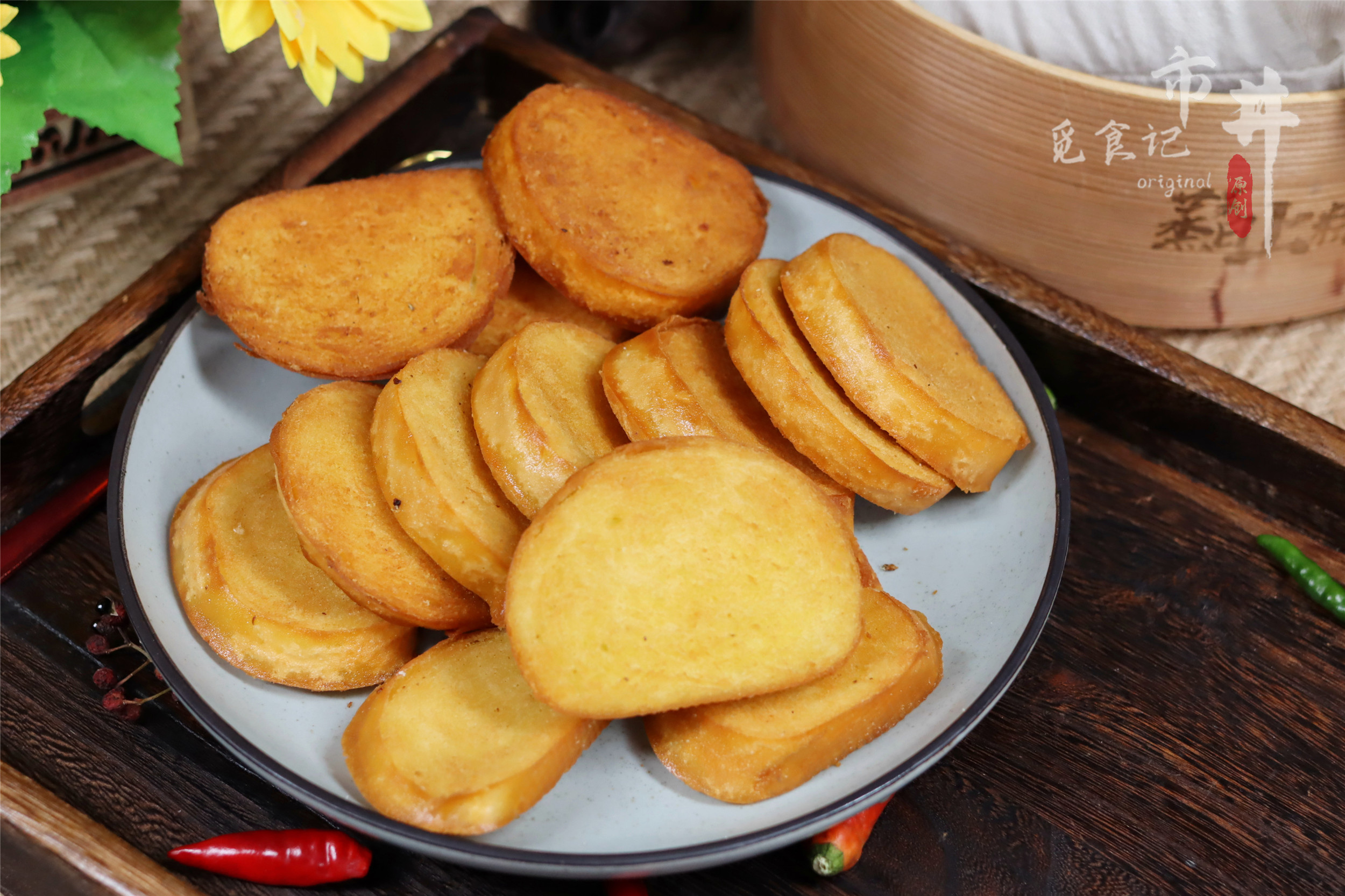 炸馒头片，别下锅就炸，不酥脆，教你正确做法，金黄酥香，不回软