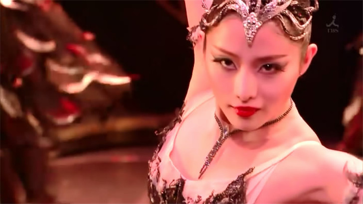 三桩死亡悲剧背后的“大小谎言”，牵出芭蕾舞团中的“执念魔咒”