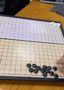 Pygame实战：下五子棋吗？信不信我让你几步你也赢不了？
