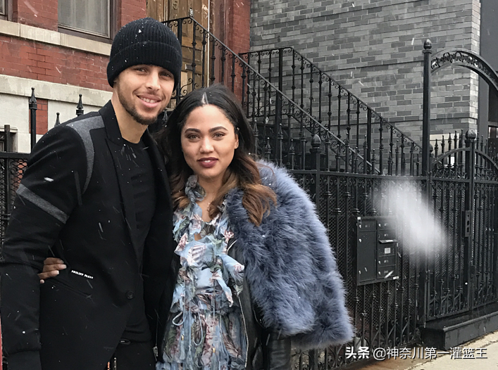 为什么nba球员娶了老婆(模样被质疑像大妈，多金又帅气的库里为何会娶平庸的阿耶莎？)