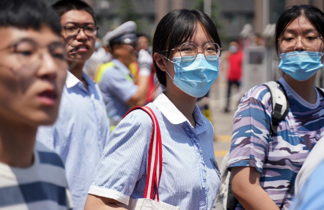 高考试卷出现“神仙字体”，字迹堪比印刷体，让阅卷老师赞叹不已