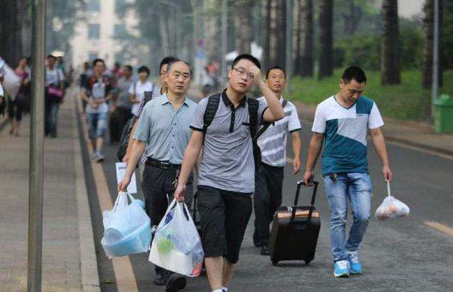 多地发布重要通知，满足这些条件的考生，上大学可以“免交学费”