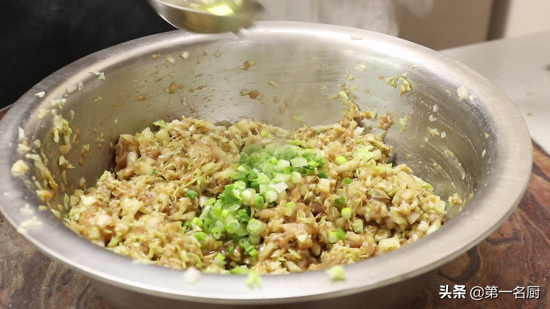 白菜猪肉饺子馅的做法,白菜猪肉饺子馅的做法白菜用焯水吗