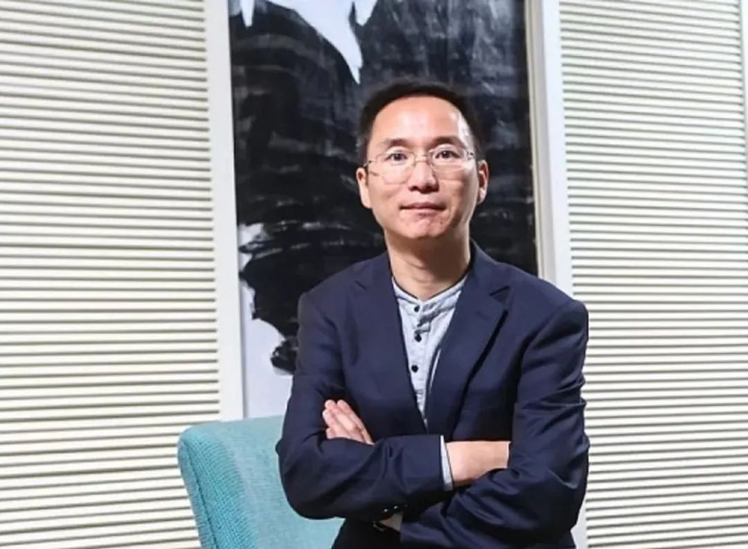 福建七位70后大叔白手起家逆袭，一位执掌万亿商业帝国身价2千亿
