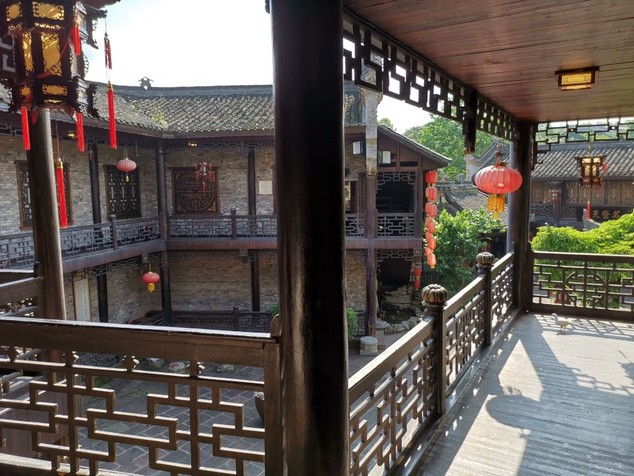 读你千遍 不如一见 2021凤凰古城自由行实时攻略