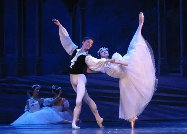 报名开始！街舞、芭蕾舞、拉丁舞、瑜伽……体育舞蹈公益课学起来