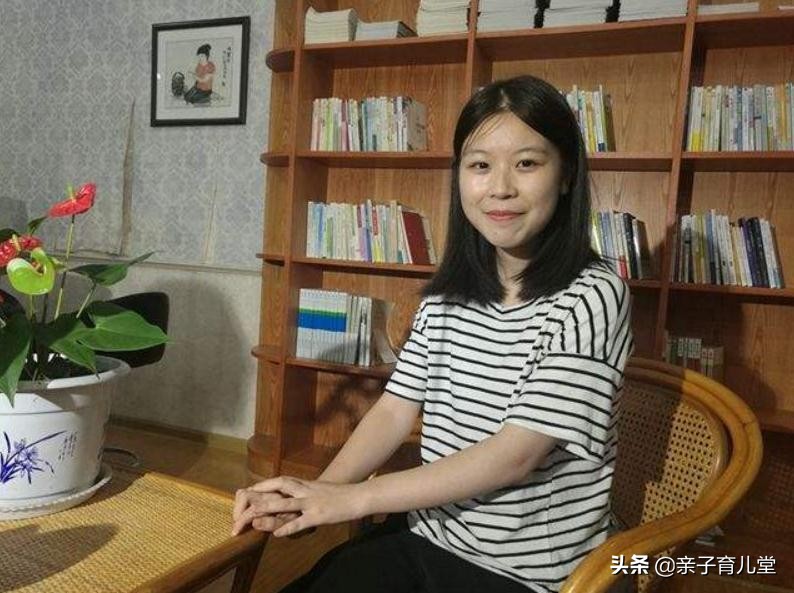 湖南高考才女状元从不让父母操心，不上补习班，高考681分上北大