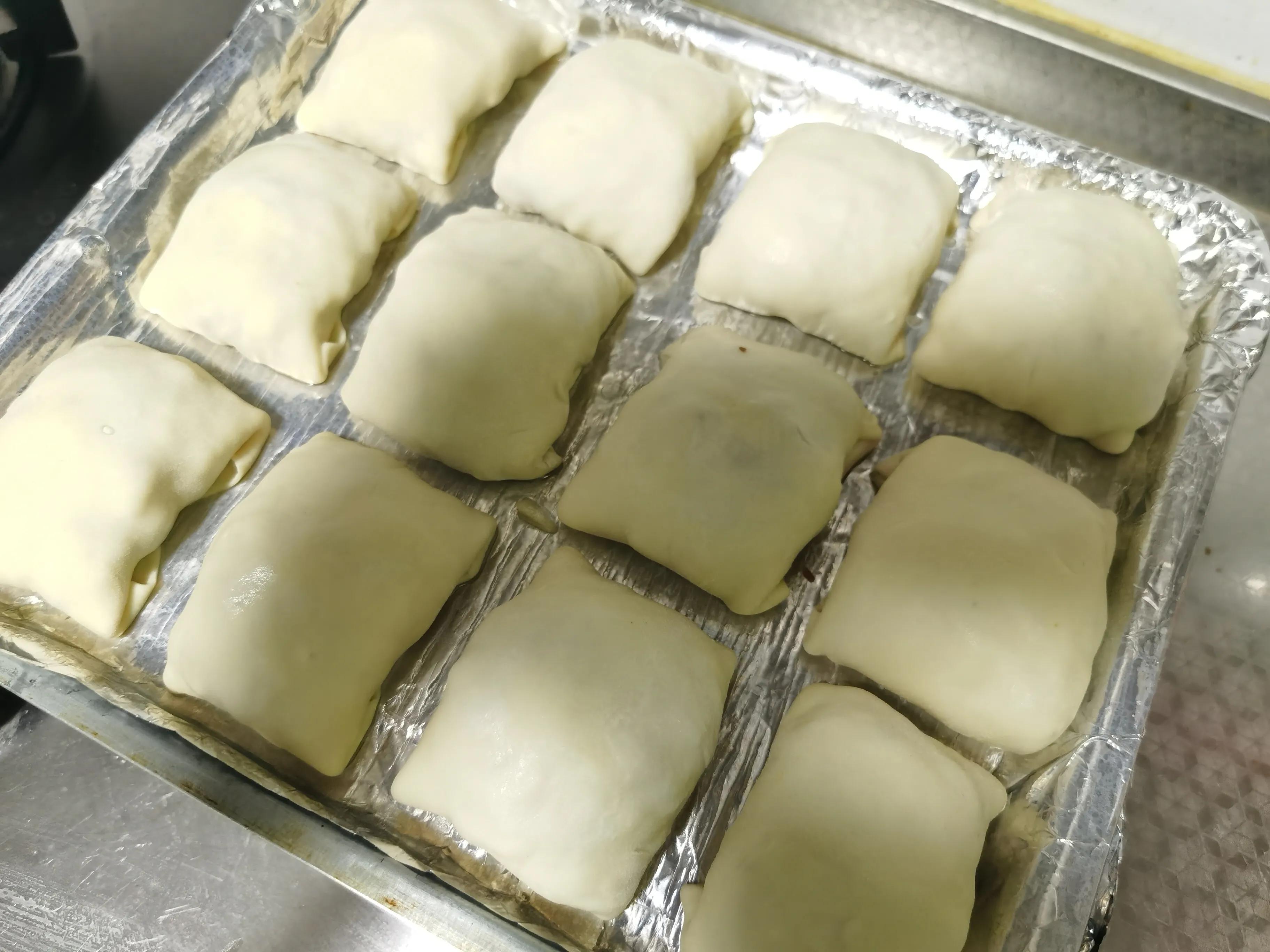 在家用电烤箱也可以做出美味的新疆烤包子。