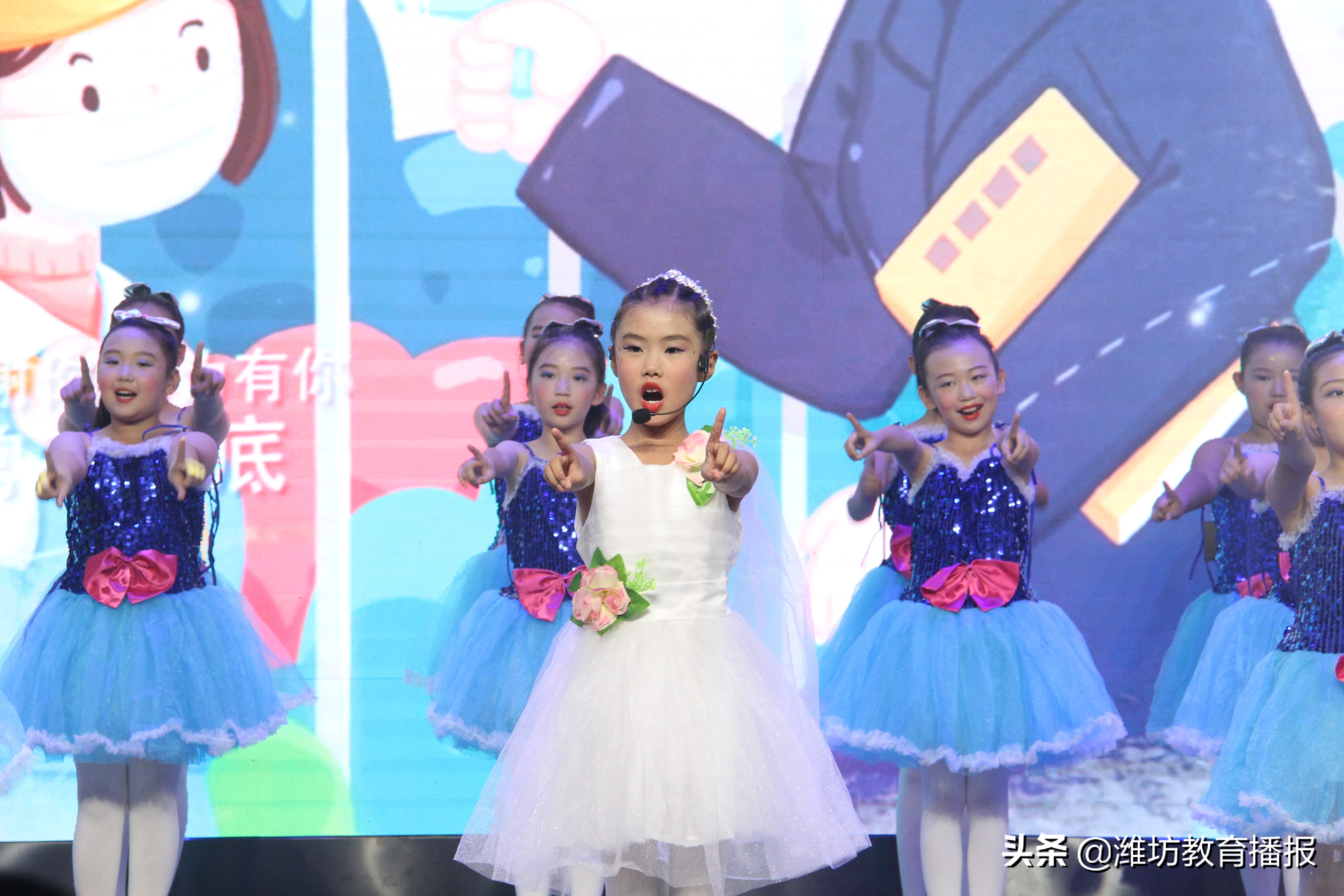 六年育桃李，书写新纪元——潍坊新纪元学校举行第十一届桃李节