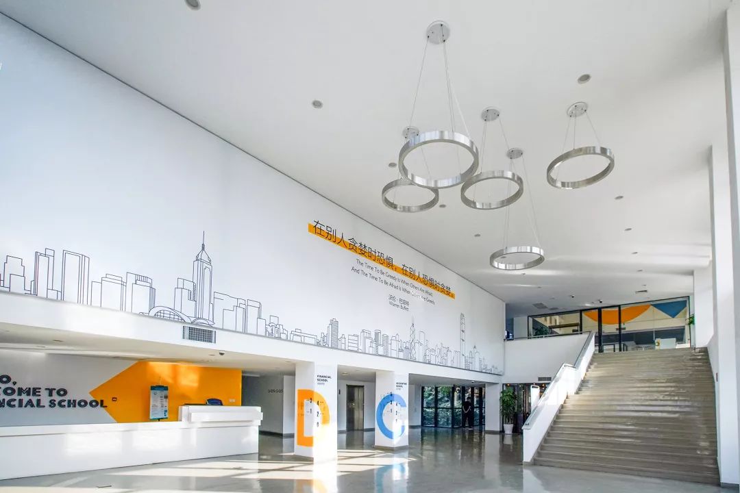 西安这座学费高达3万的大学，凭什么比985、211还受人欢迎？