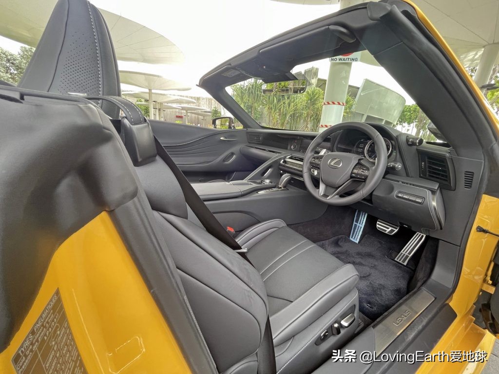 2021款雷克萨斯LC双门敞篷跑车：后排等于不用坐