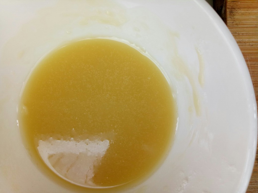 凉了也不硬的葱花饼做法，酥脆可口，葱香味浓郁，大人孩子都爱吃