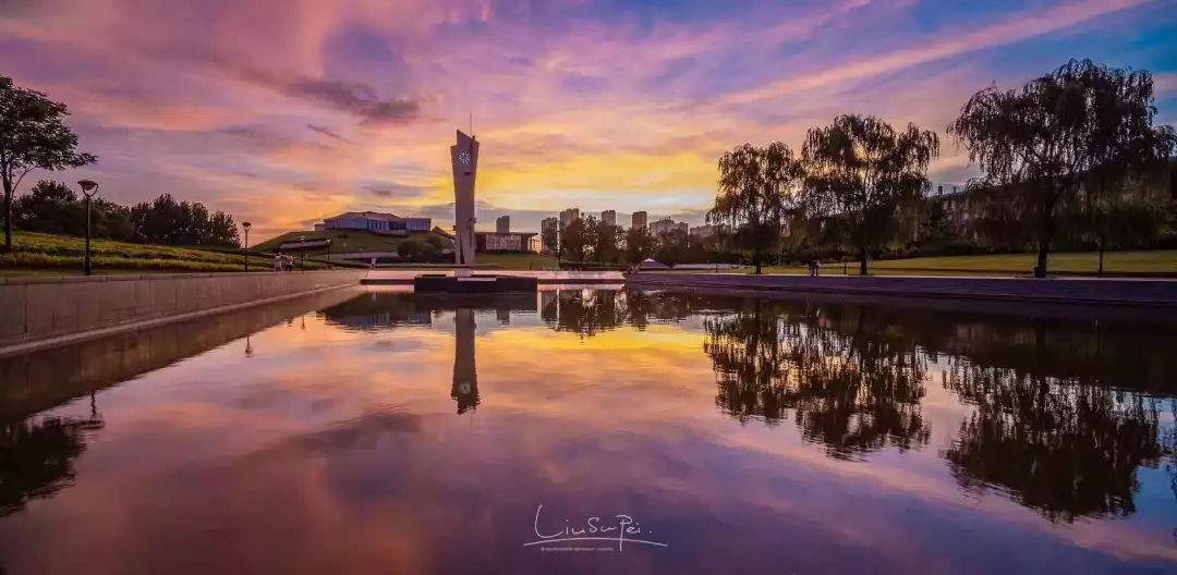 西安这座学费高达3万的大学，凭什么比985、211还受人欢迎？