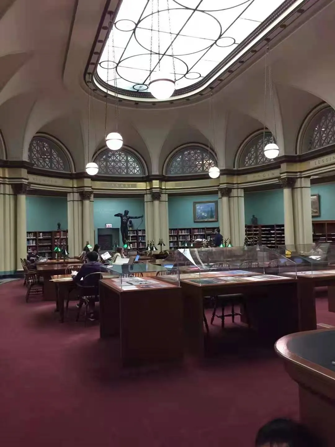 英美艺术学院的风格差异很大吗？