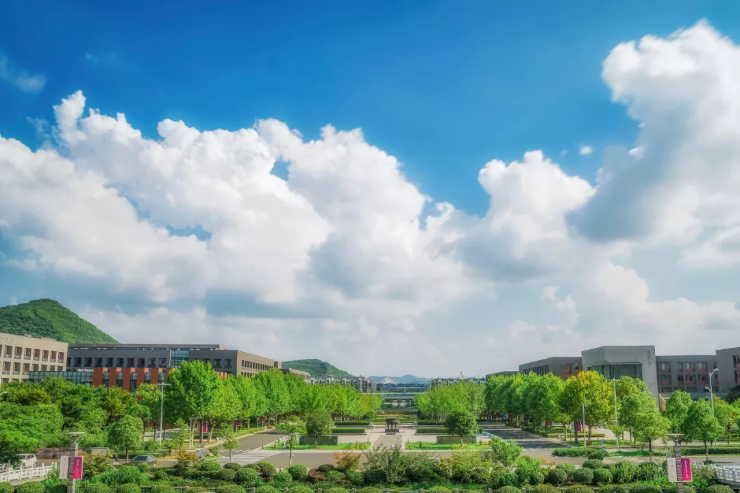 南京大学，生日快乐！