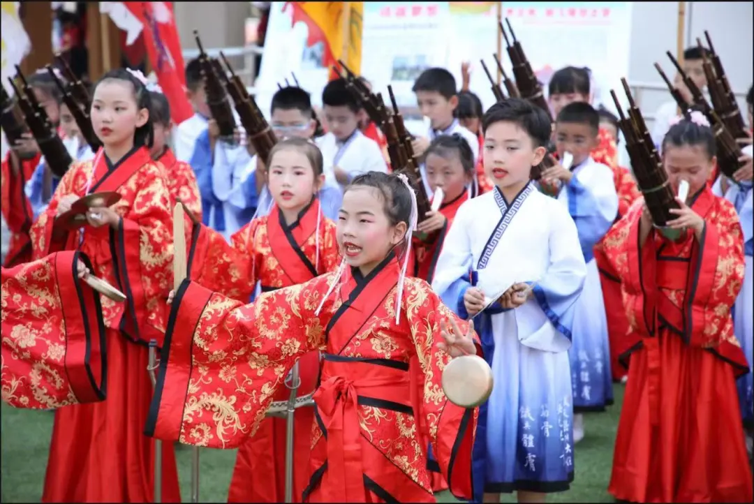 西安市長(zhǎng)安區(qū)第三小學(xué)讓校園生活豐富多彩(圖13)