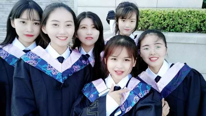 最美毕业照新鲜出炉！请查收