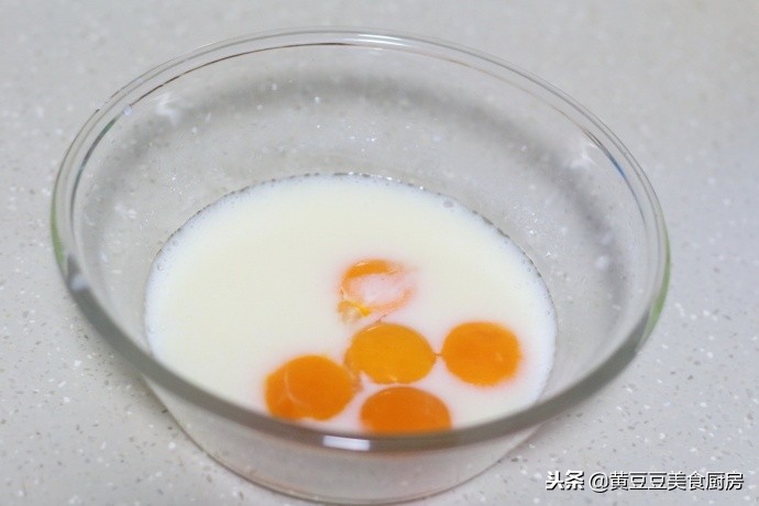 圣誕奶油蛋糕,圣誕奶油蛋糕圖片