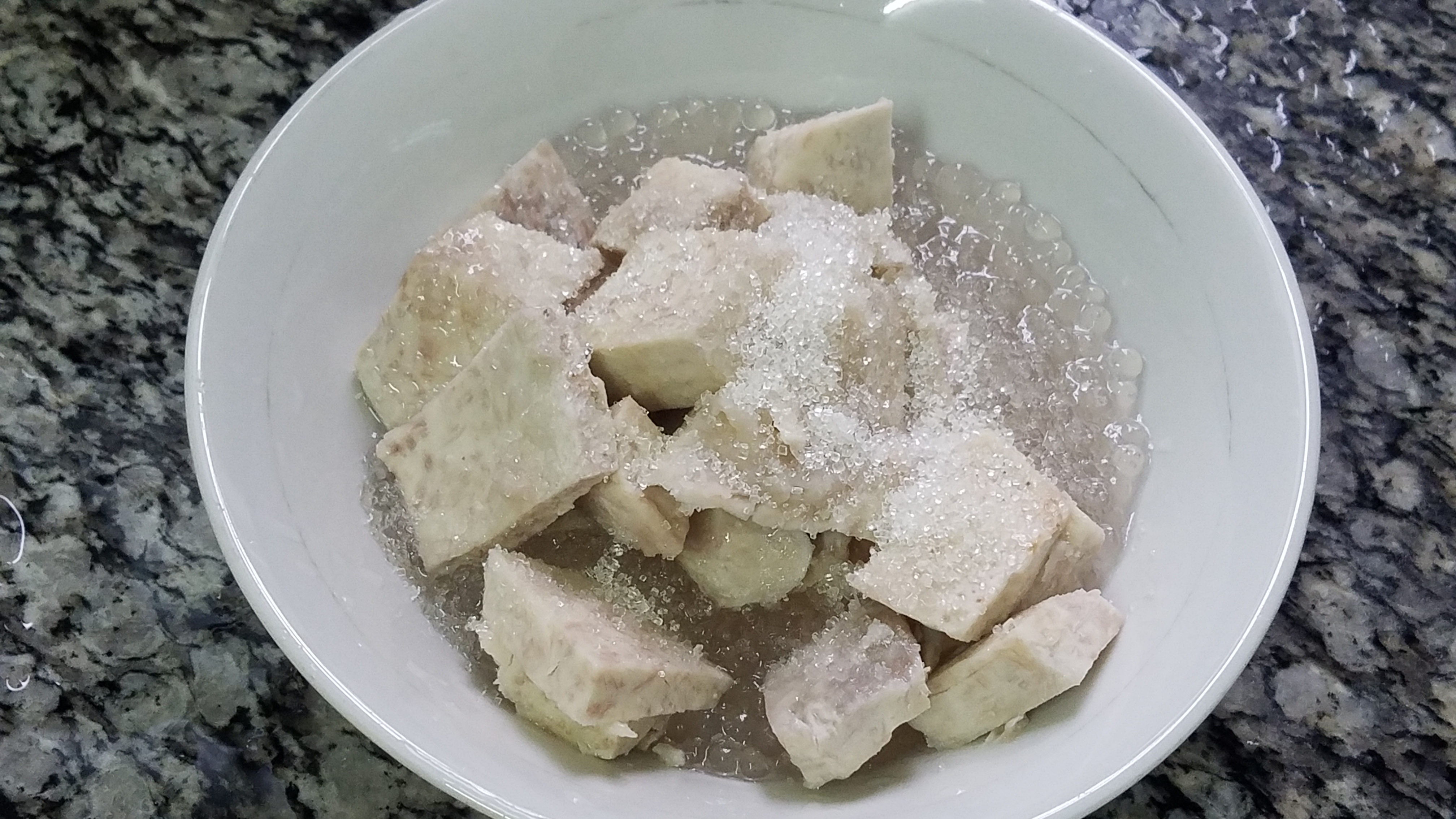 香芋西米露，广东很好喝的一道糖水，做法简单味道香，我家经常做