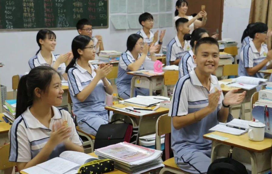 中考迎来“新调整”，2022年或将全面实施，家长表示难以接受