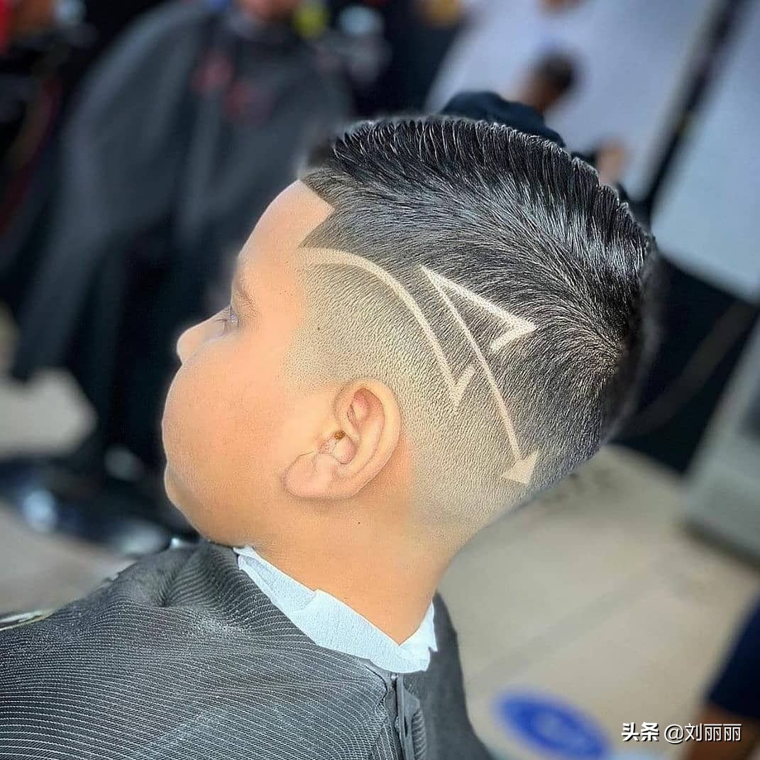 2019男童个性发型图片(2021精选小男孩发型15款) - 赤虎壹号