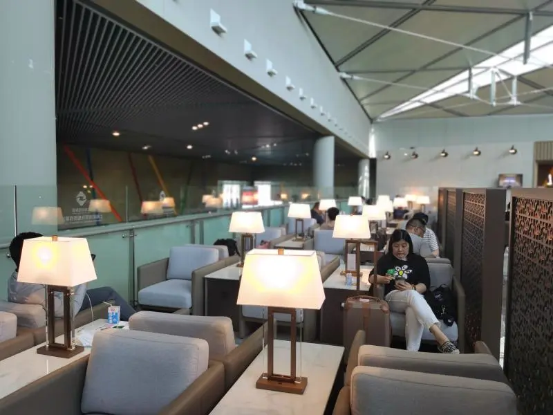 史上最低价！虹桥机场贵宾室，不是VIP也能进！最低9.9元两小时畅吃畅喝