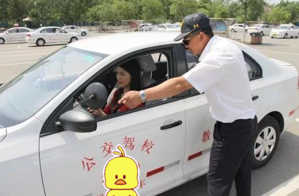 2021高考“预测分数线”出炉，多省市呈下降趋势，考生：情况不妙