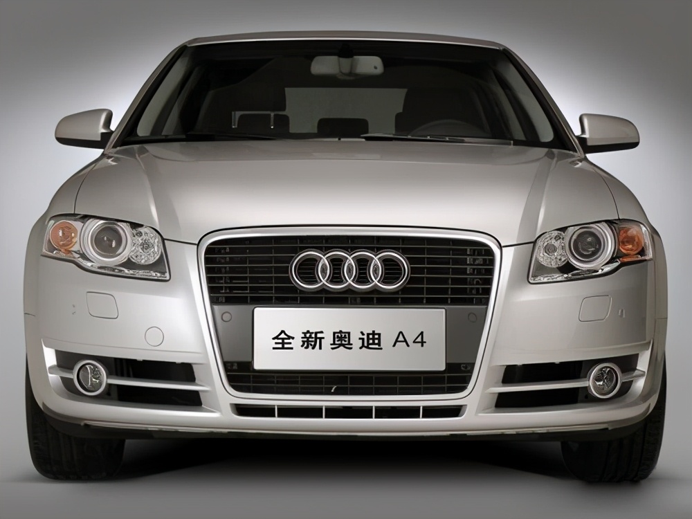 奔驰c200和奥迪a4l哪个好(手握30万) - 四帝国车市