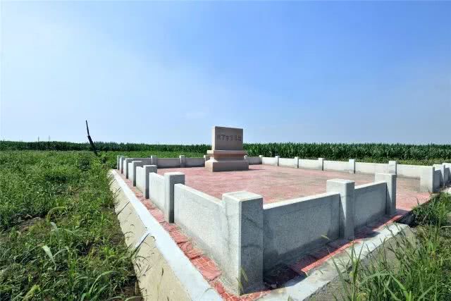 春秋战国稷下学宫，柏拉图阿加德米学园，有哪些异同？不同人才观