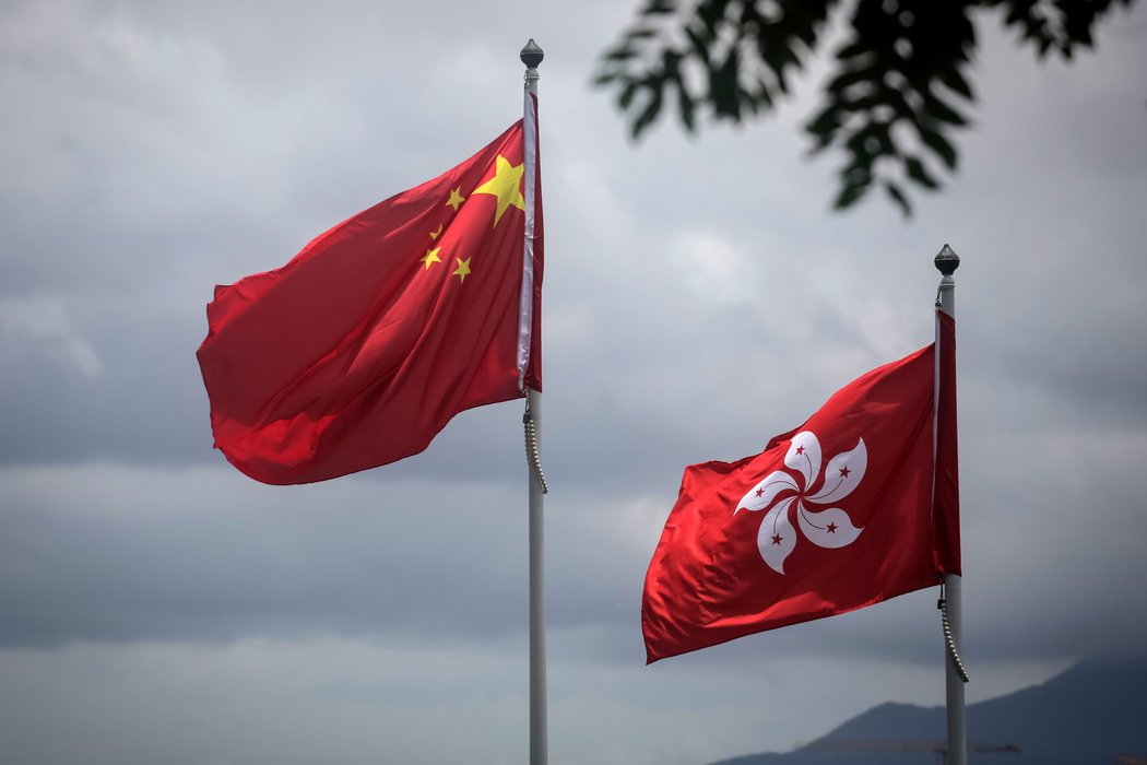 美国政府公然包庇香港“通缉犯”，二十三条立法不抓紧行吗？
