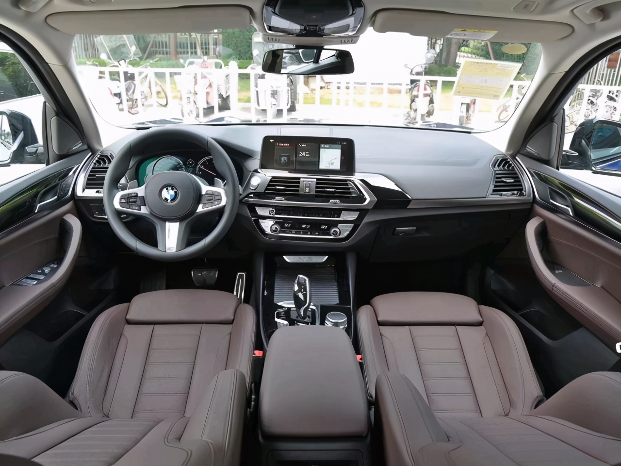 沃尔沃xc60 宝马x3（沃尔沃xc60新款30.40万）