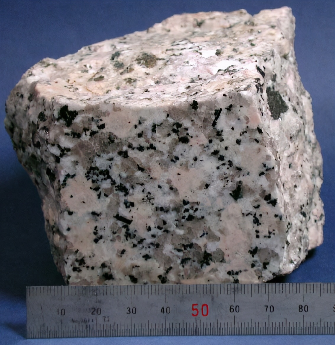 石头有哪些种类 带油性的石头有几类-诚智百科网