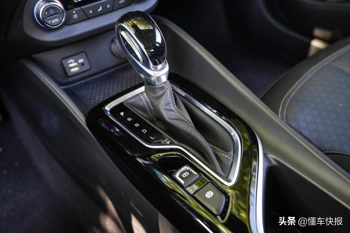 15万元时尚家用高品质轿车，别克威朗Pro/丰田卡罗拉怎么选？