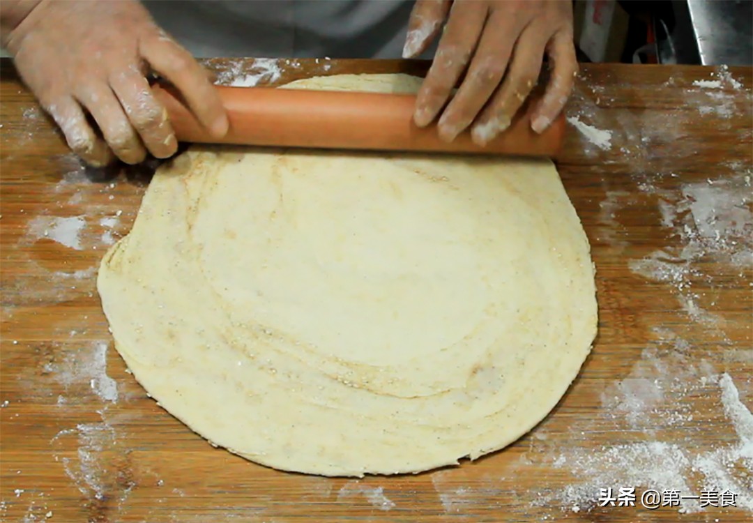 家常手抓饼，掌握这两个秘诀，柔软劲道，放凉也不硬，简单易学