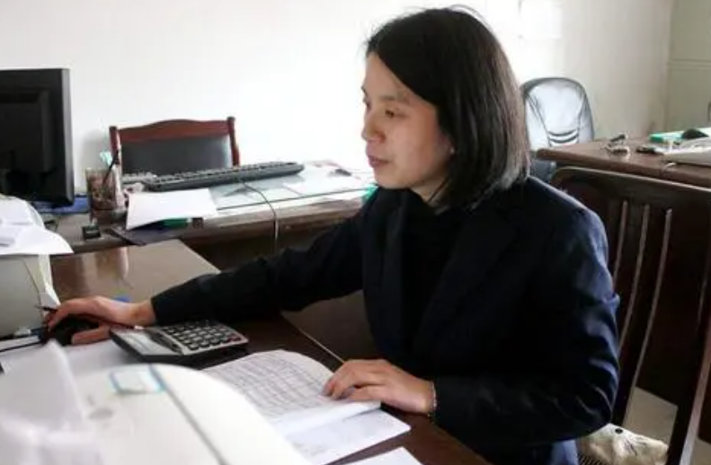 适合女生的几大专业，不仅稳定待遇好，越久越受欢迎