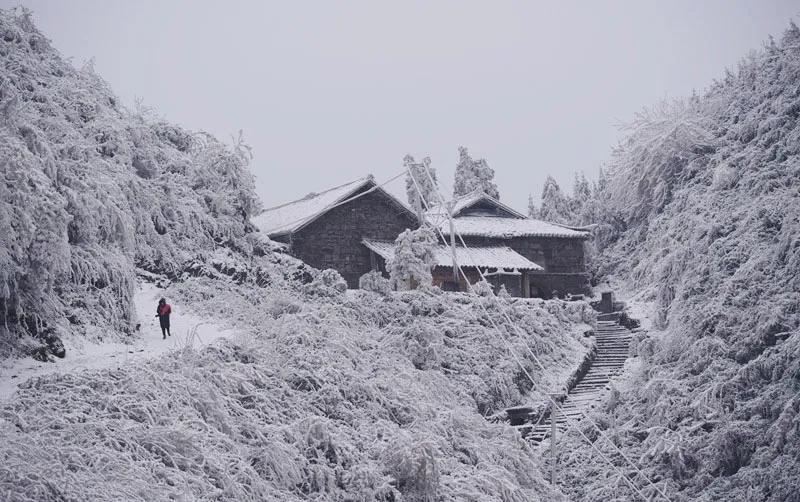 孤城万仞山，八月即飞雪，叙永雪山关之古道拾零