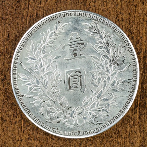 揭秘！婚房当作地下联络站，她身穿旗袍运送绝密情报